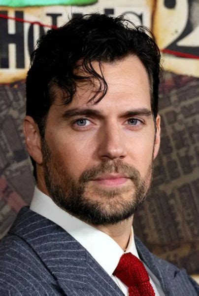 Así Fue El Modesto Pastel Casero Con El Que Henry Cavill Celebró Su