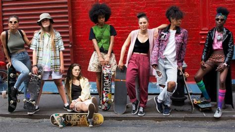 Skater Aesthetic: 10 Skater Girl Outfits That are Cool and Carefree