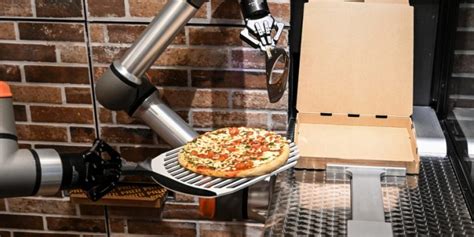 As Es La Primera Pizzer A Atendida Por Robots Que Causa Sensaci N