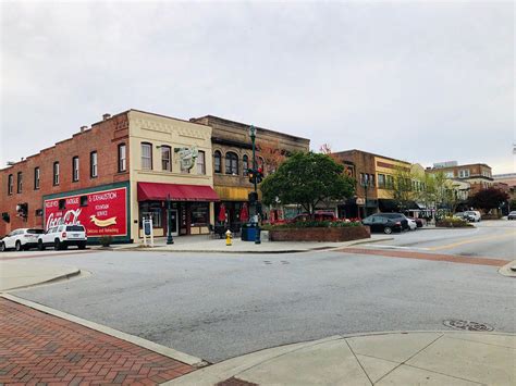 Downtown Hendersonville North Carolina Paul Chandler April 2019