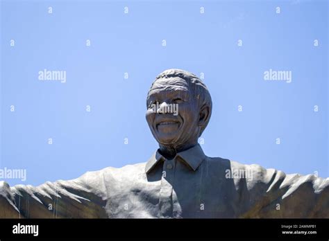 Nelson Mandela Statue at the Union Buildings in Pretoria, South Africa ...