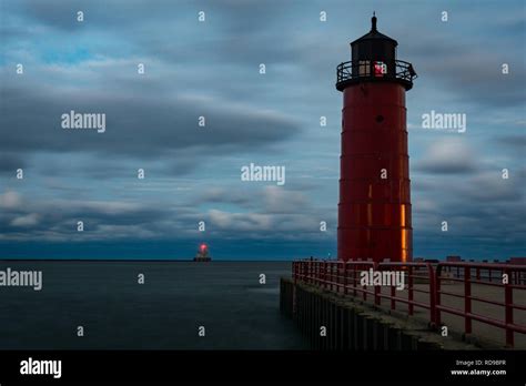 Milwaukee pierhead light hi-res stock photography and images - Alamy