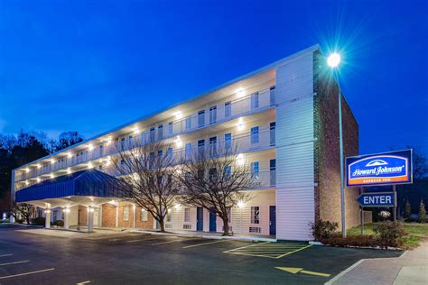 Howard Johnson by Wyndham Staunton | Staunton, VA Hotels