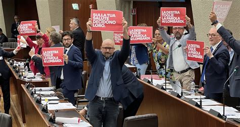 Referendum La Destra Mette Il Bavaglio Ai Lombardi Non Consentendo Di