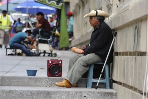 Amlo Y Sus Promesas A Medias Combate A La Pobreza Y Desempleo Con