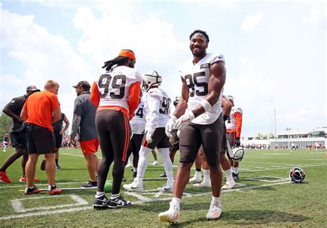 Injury Updates On Pro Bowlers Myles Garrett Jack Conklin And Denzel