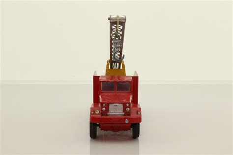 Corgi Toys International Chipperfields Crane Truck