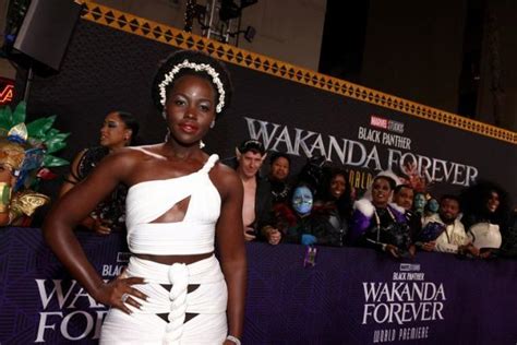 En Fotos De Lupita Nyongo A Rihanna Todos Los Looks En La Avant