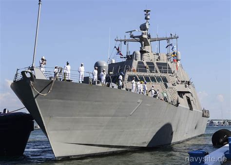 Uss Detroit Lcs 7