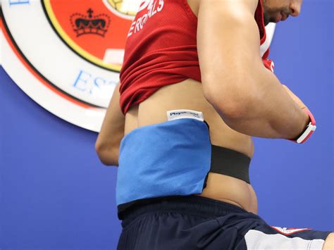 Physique Reusable Hot Cold Pack With Sleeve