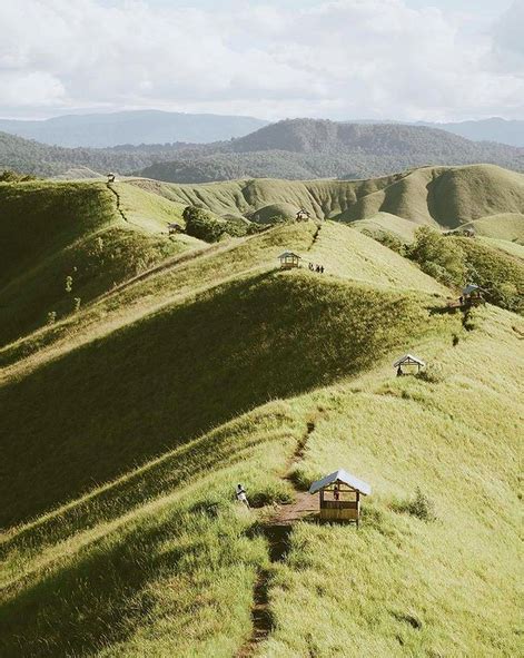 Gak Cuma Raja Ampat Lho Inilah Destinasi Terbaik Di Papua Idn Times