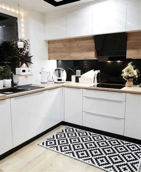 Clean and Modern Kitchen Decor