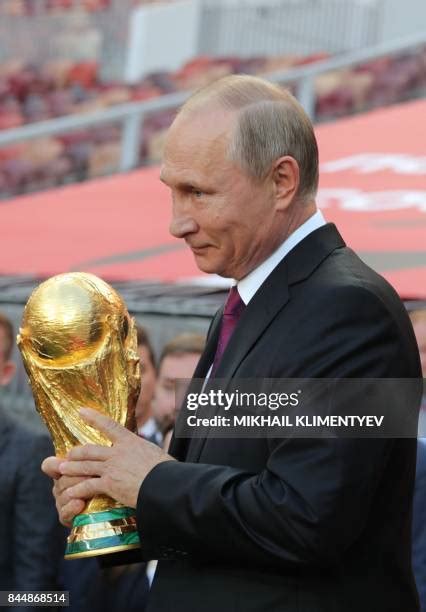 170 Russian President Vladimir Putin Holds Awards Ceremony Stock Photos ...