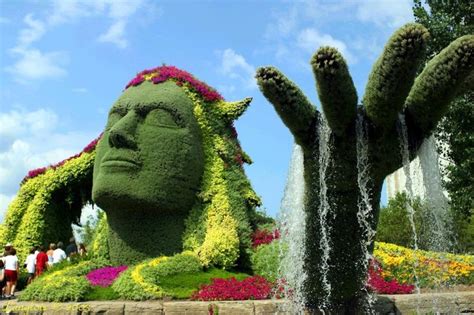 Montréal Botanical Garden, Quebec, Canada | Topiary garden, Garden art ...