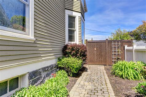 Best Wood Siding Options: 7 Types to Choose From | Longhouse Cedar