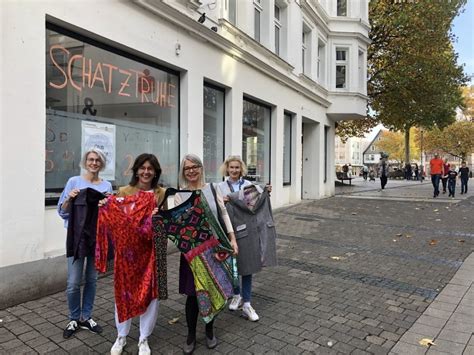 Hilfe für das Frauenhaus in Lippe Pop up Shop bietet Mode in Detmold