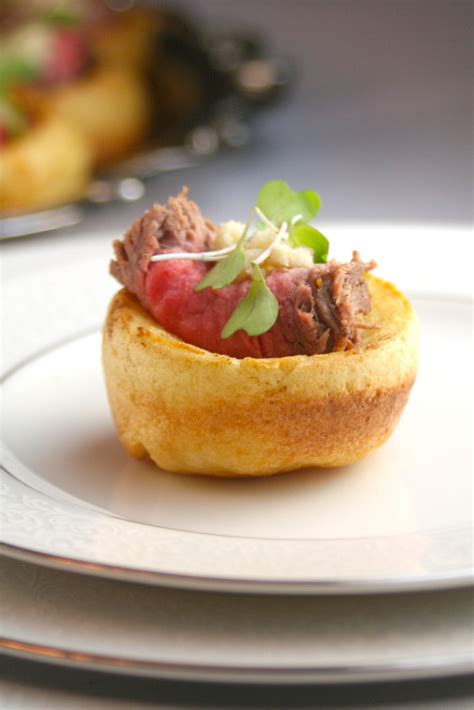 Mini Yorkshire Puddings with Roast Beef and Horseradish – Bakin' Bit