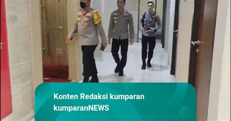 Kapolda Metro Merapat Ke Bareskrim Saat Firli Bahuri Diperiksa