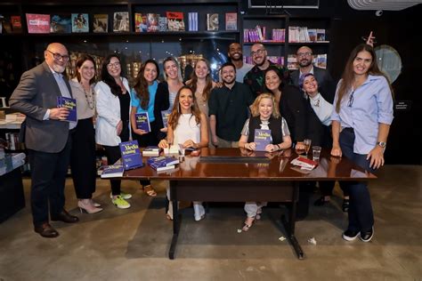 Autoridades Marcam Presen A Em Lan Amento De Livro No Casapark