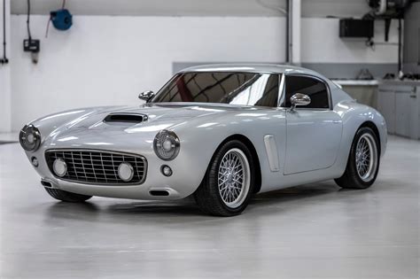 Rml Short Wheelbase Ferraris Gt Swb Reimagined Car Magazine