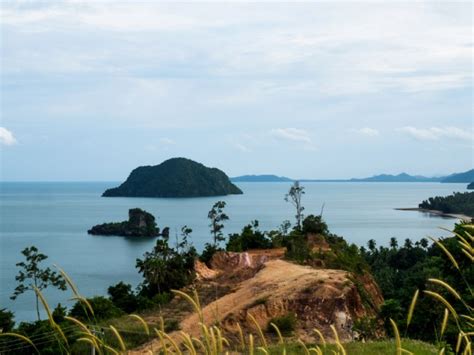 Hidden Nature of Chumphon Beaches and Waterfall | www.rubiktrips.com: The First User Generated ...