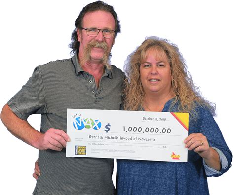 Download Lottery Winners Holding Giant Check