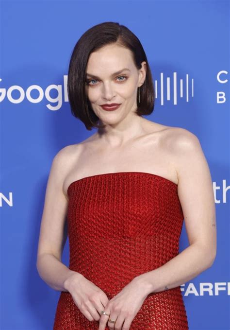 Madeline Brewer Fashion Trust U S Awards In Los Angeles