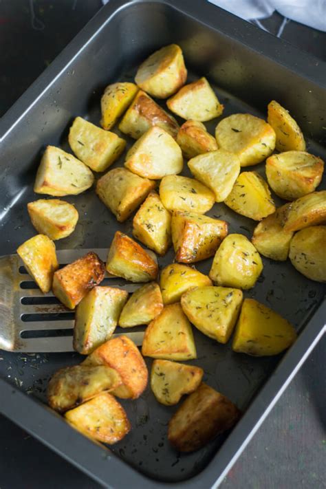 Irish Style Roasted Potatoes With Herbs And Olive Oil