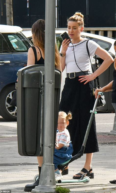 Amber Heard Is Seen Out With Her Daughter Oonagh And A Friend On A