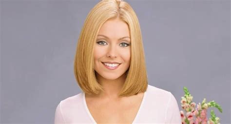 Kelly Ripa - A Glamourous Personality with Plastic Surgery