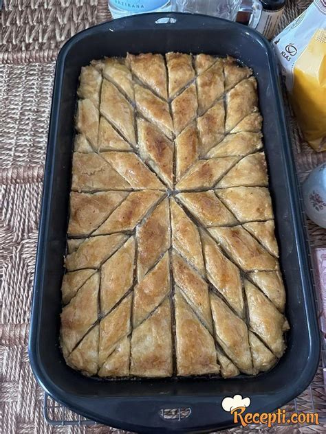 Baklava sa lešnicima od domaćih kora Recepti