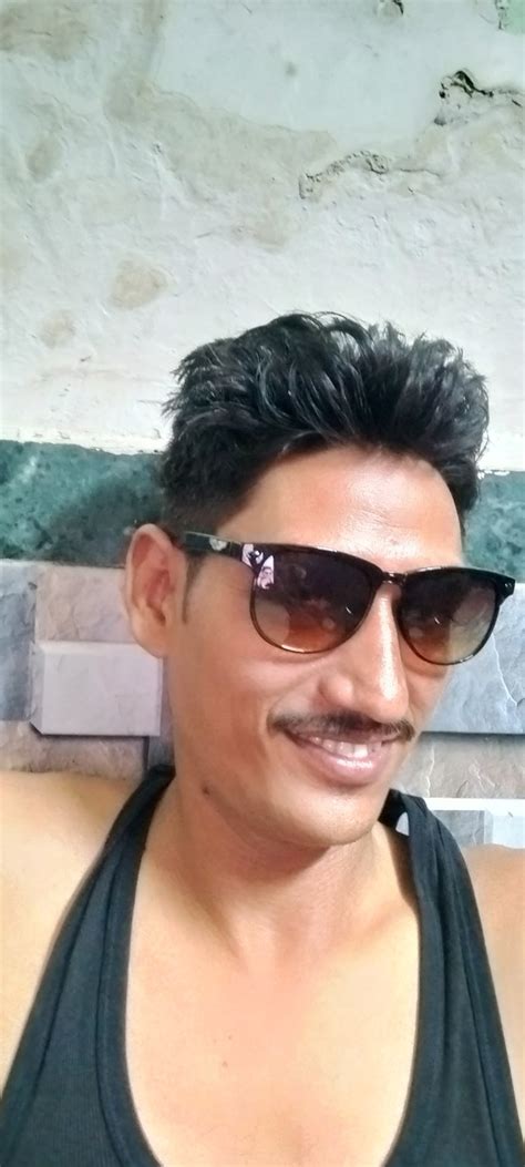 Bobby92 Indian Male Escort In Mumbai