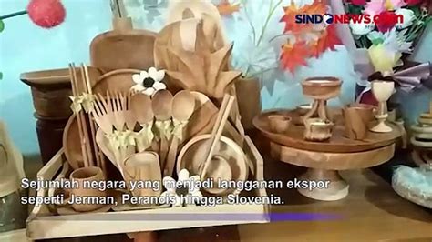 Pasutri Di Situbondo Sulap Limbah Akar Pohon Jati Menjadi Karya Seni