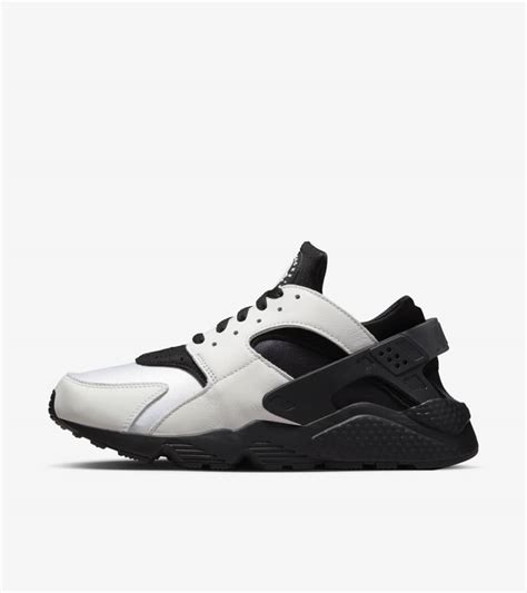 Air Huarache 'Black and White' (DD1068-109) Release Date. Nike SNKRS PH