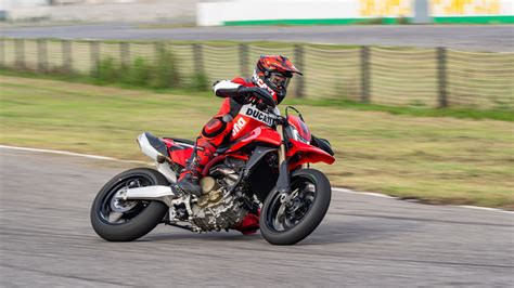 Esta Nueva Ducati Panigale V Rinde Homenaje A Una De Las Deportivas