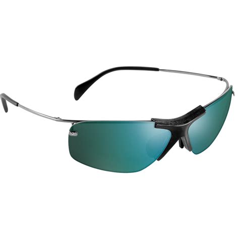 5 Best Golf Sunglasses For A Sharp Look And An Extra Edge