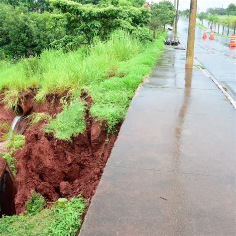 Cidade Tem Pontos De Alagamentos E Ponte Em Bairro Oferece Risco O