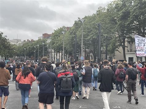 Mort De Nahel Entre Et Personnes Manifestent Nantes Malgr