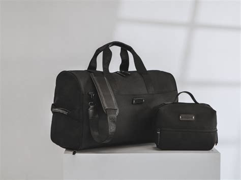 Contrast Backpack – Bugatti Collections