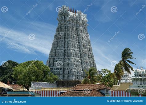 Suchindram Temple Dedicated To the Gods Shiva, Vishnu and Brahma ...