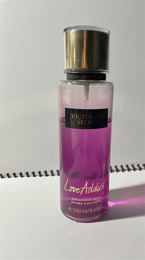 Victorias Secret love addict fragrance mist brume parfumée perfume