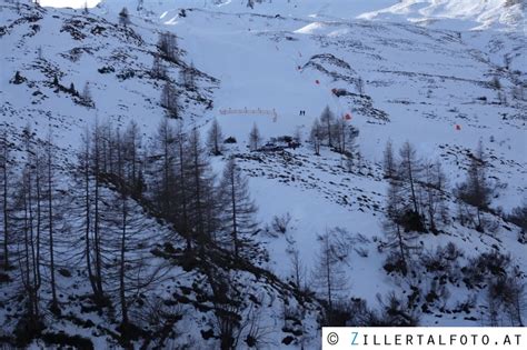 T Dlicher Skiunfall Am Hintertuxer Gletscher Zillertalfoto At