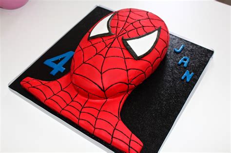 I Bake You Smile Spiderman Torte