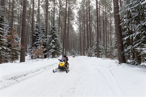 The Best Snowmobiling in the U.S.: Top Trails for Winter Adventure ...