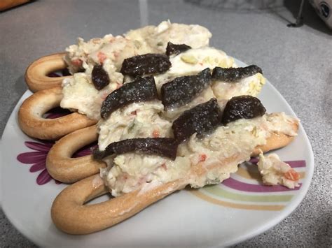 Marinera Murciana Rosquilla Con Ensaladilla