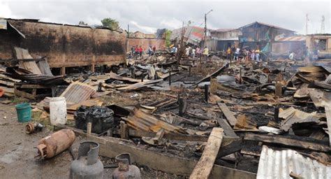 Enorme incendio en Guapi deja un par de muertos y más de 70 familias