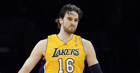 Todas Las Camisetas Retiradas En La Nba En Toda La Historia Pau Gasol Entra En Un Club Exclusivo