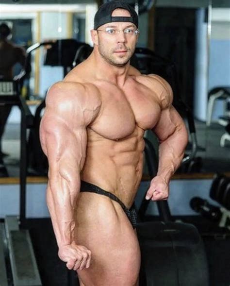 Will Hochan On Twitter Rt Quad Uk Bodybuilders In Glasses Day