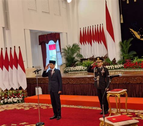 Jokowi Kukuhkan Anggota Paskibraka HUT Ke 78 RI Di Istana