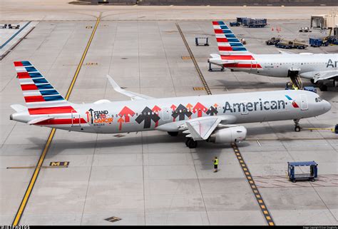 N Aa Airbus A American Airlines Evan Dougherty Jetphotos